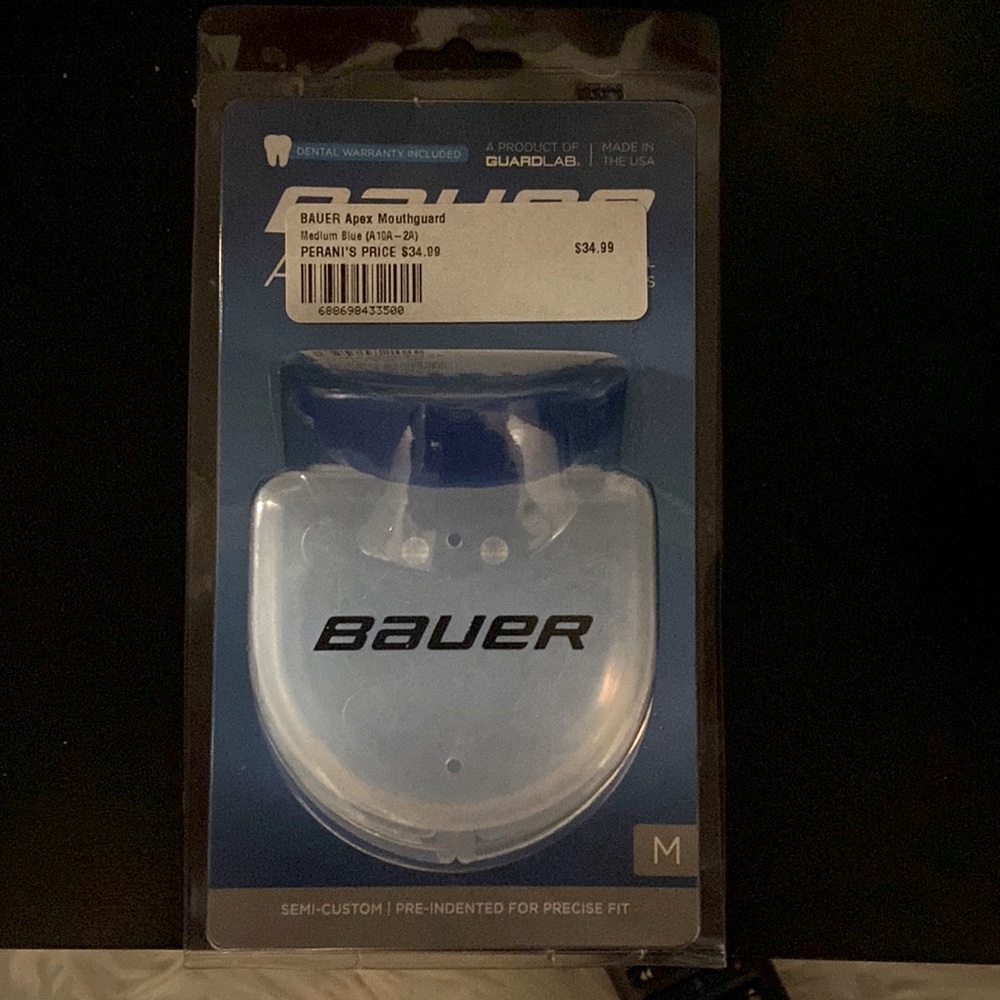 Brand new still in box Bauer apex mouthguard! Medium- teen/adult